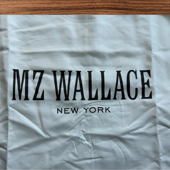 MZ Wallace New York Dust Cover - Picture 3 of 5